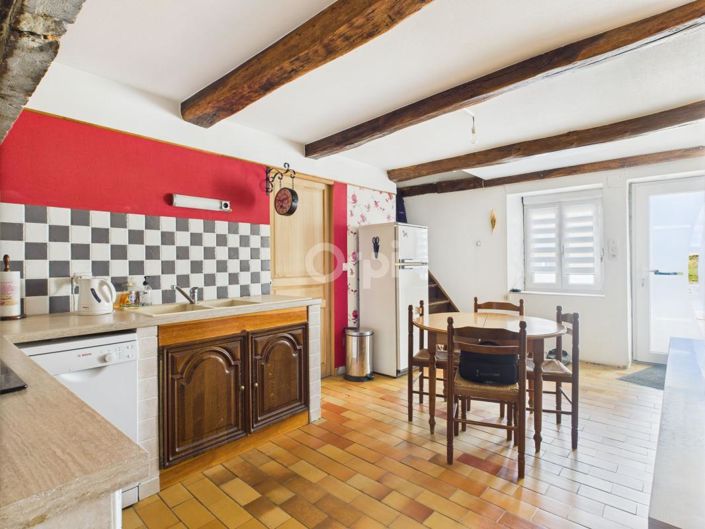 Image No.3-Maison de 5 chambres à vendre à Franche-Comté