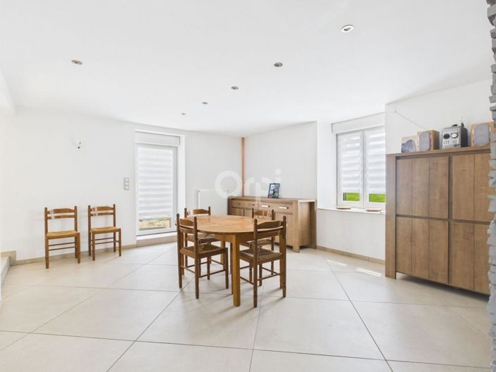 Image No.5-Maison de 5 chambres à vendre à Franche-Comté