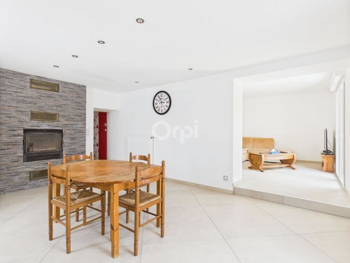 Image No.7-Maison de 5 chambres à vendre à Franche-Comté