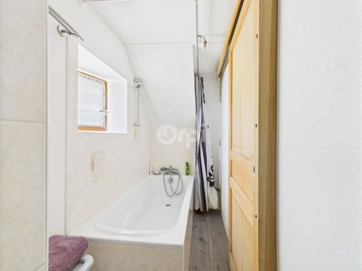 Image No.8-Maison de 5 chambres à vendre à Franche-Comté