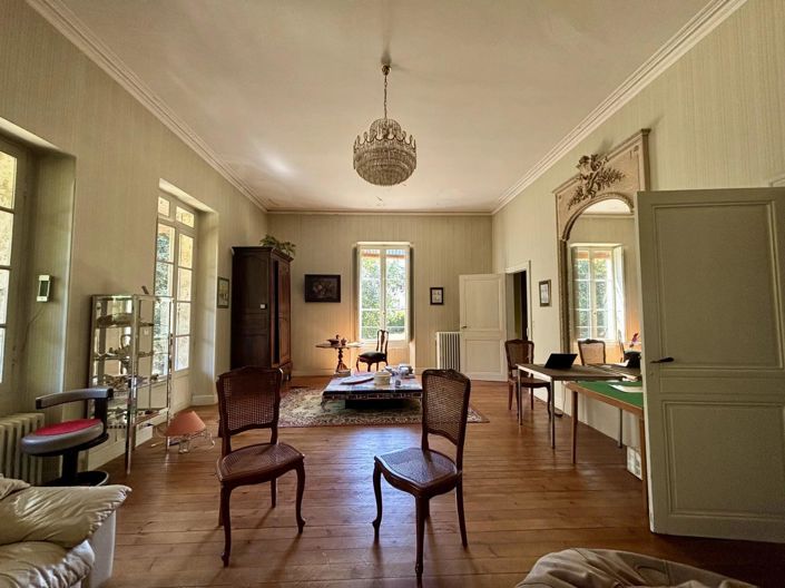 Image No.12-4 Bed House for sale