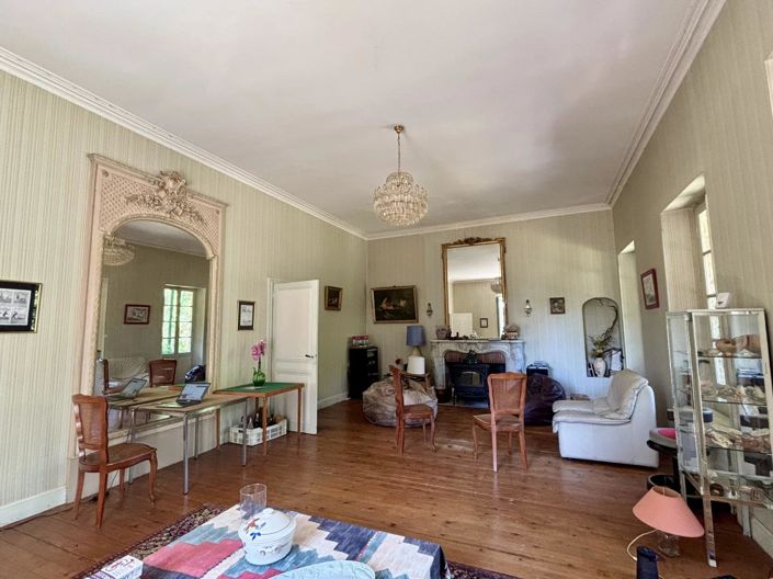 Image No.8-4 Bed House for sale