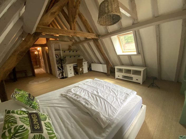 Image No.15-6 Bed House for sale