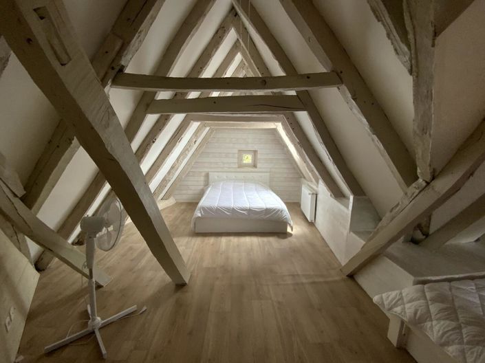 Image No.20-6 Bed House for sale