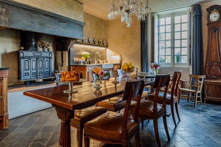 Image No.6-4 Bed Property for sale