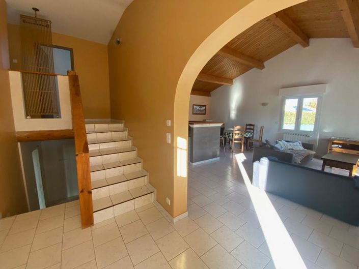 Image No.10-4 Bed House for sale