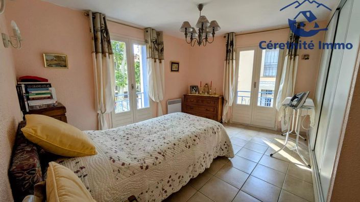 Image No.11-3 Bed House for sale