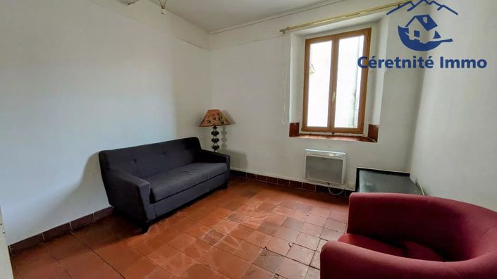 Image No.10-3 Bed House for sale