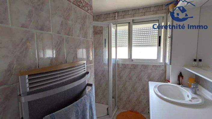 Image No.9-2 Bed House for sale