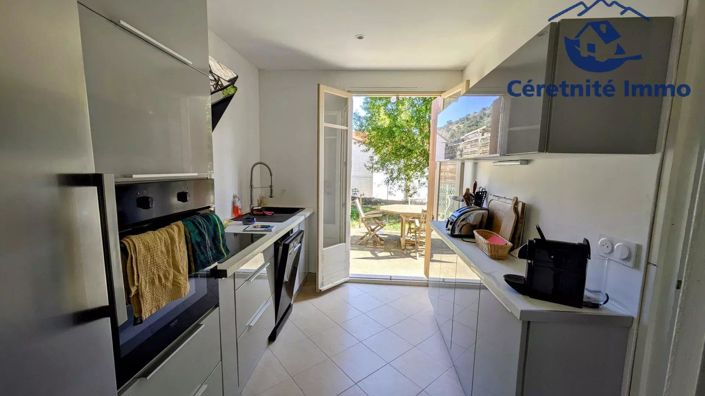 Image No.6-3 Bed House for sale