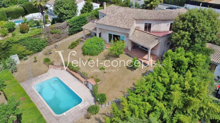 Image No.1-4 Bed House for sale