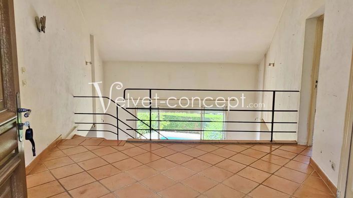 Image No.10-4 Bed House for sale