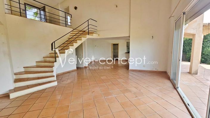 Image No.7-4 Bed House for sale