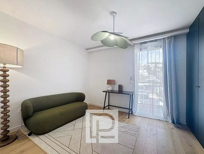 Image No.11-3 Bed Apartment for sale