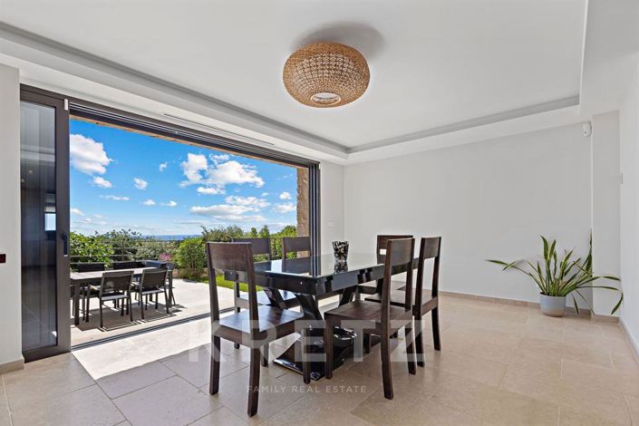 Image No.10-4 Bed House for sale