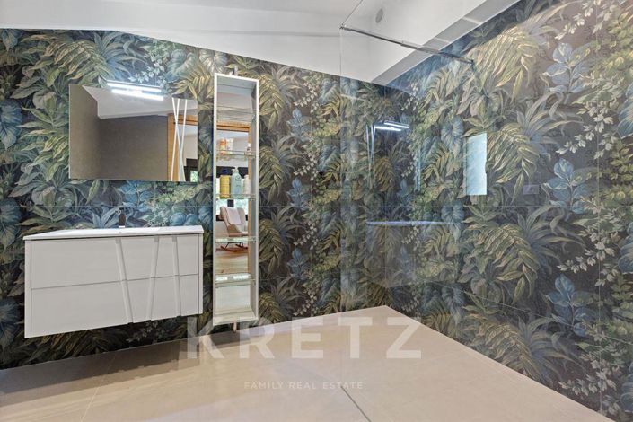 Image No.14-4 Bed House for sale