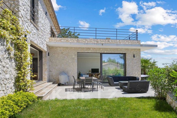 Image No.8-4 Bed House for sale