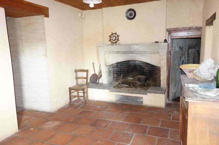 Image No.6-6 Bed House for sale