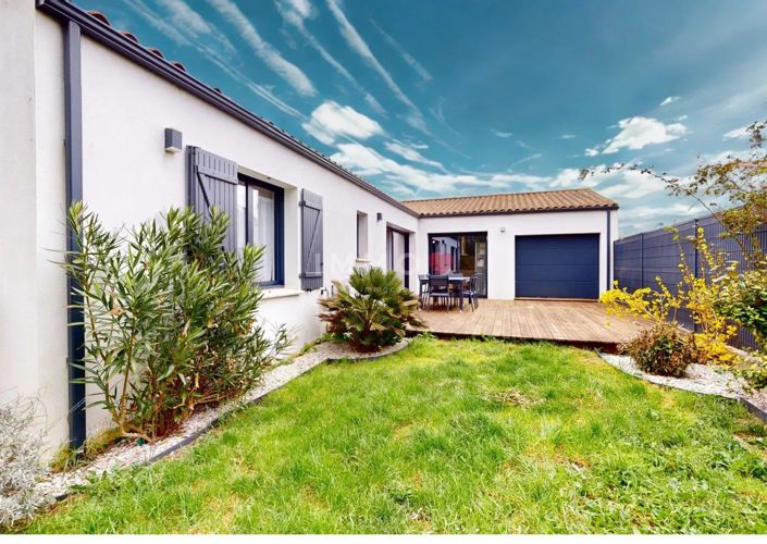 Cour&#231;on, House