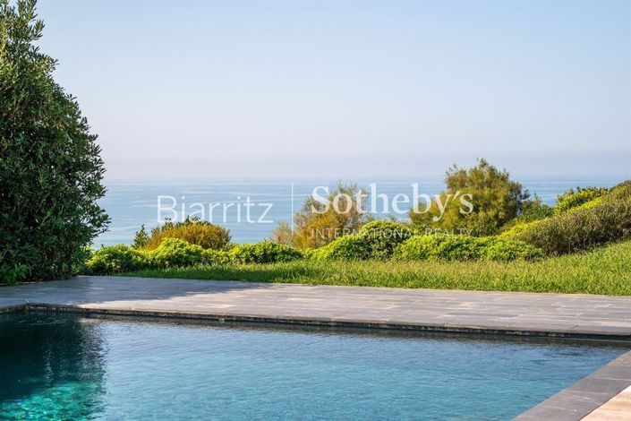 Image No.14-6 Bed House for sale