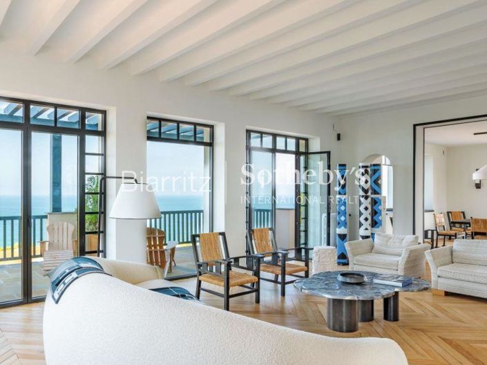 Image No.3-6 Bed House for sale