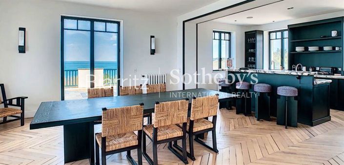 Image No.4-6 Bed House for sale