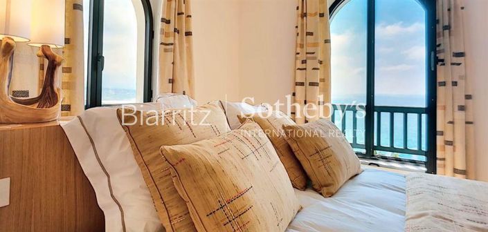 Image No.8-6 Bed House for sale