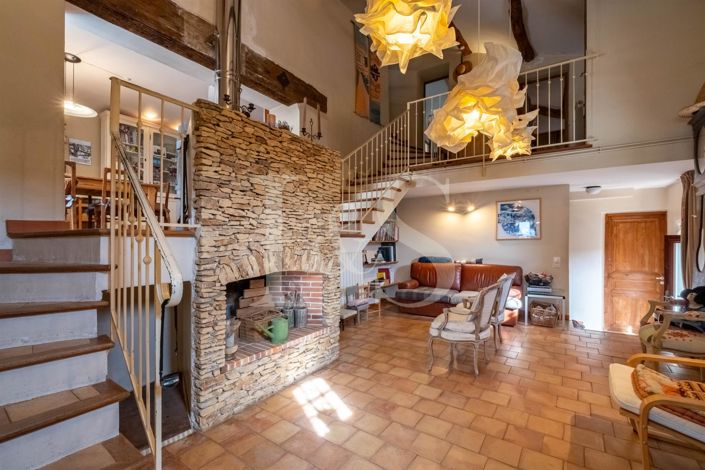 Image No.17-6 Bed House for sale