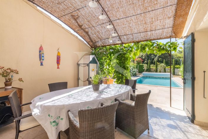 Image No.11-5 Bed House for sale