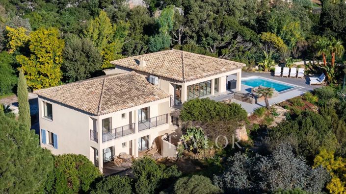 Image No.2-6 Bed House for sale