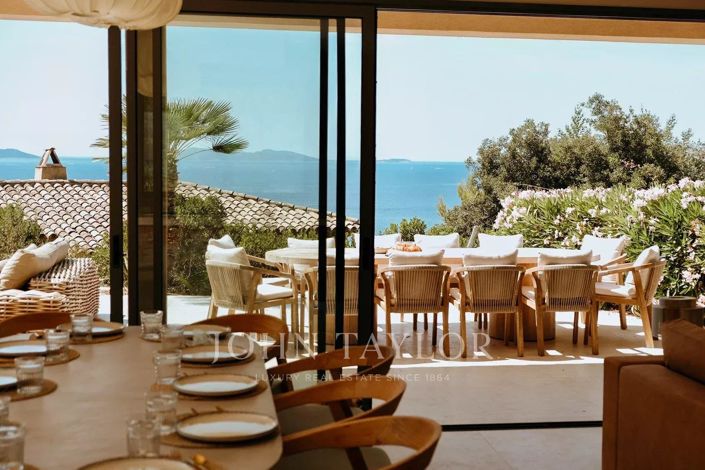 Image No.5-6 Bed House for sale