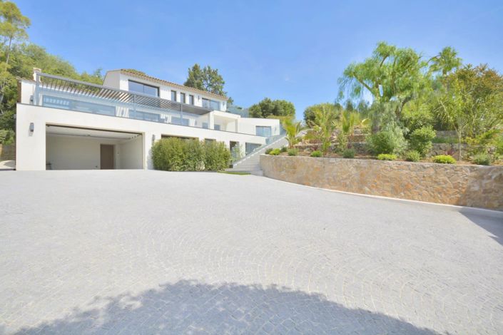 Image No.10-4 Bed House for sale