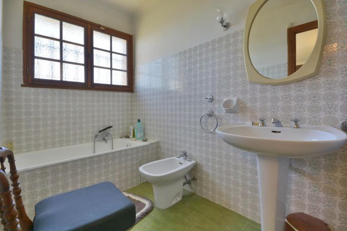 Image No.21-5 Bed House for sale