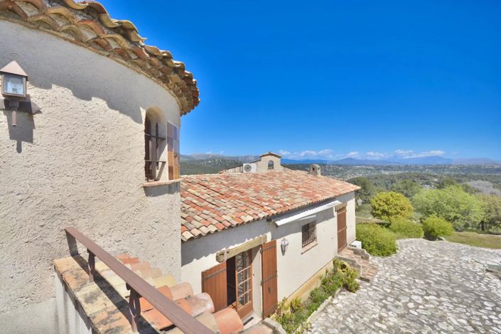 Image No.6-5 Bed House for sale