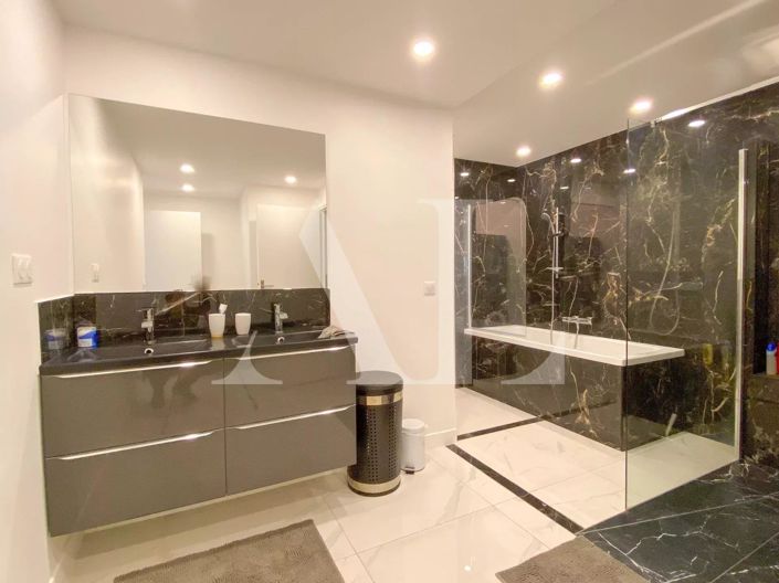 Image No.6-Propriété de 1 chambre à vendre à Golfe Juan