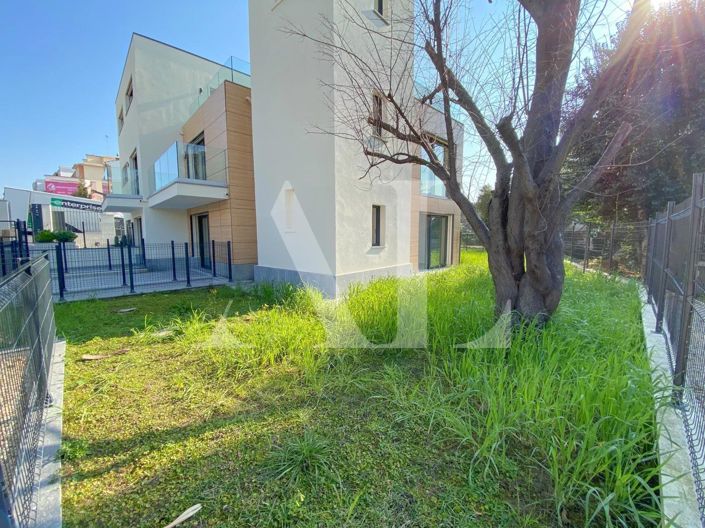 Image No.1-Propriété de 1 chambre à vendre à Golfe Juan