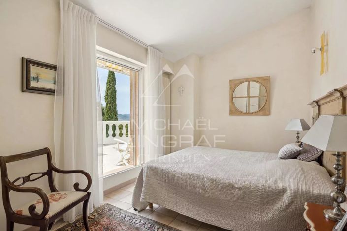 Image No.7-6 Bed House for sale