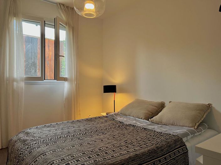 Image No.11-3 Bed House for sale