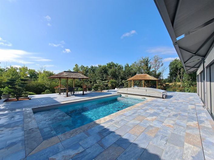 Image No.2-4 Bed House for sale