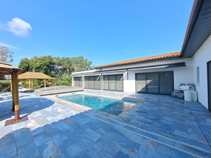 Image No.30-4 Bed House for sale