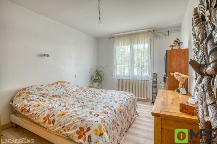 Image No.10-4 Bed House for sale