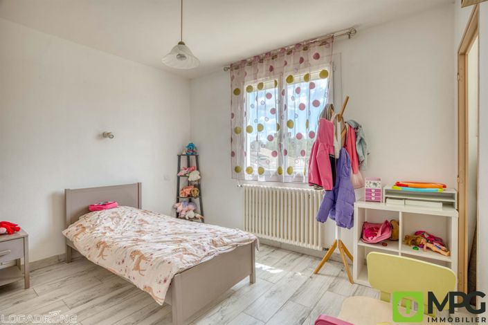 Image No.9-4 Bed House for sale