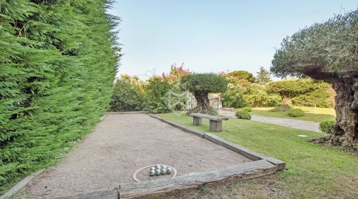 Image No.16-5 Bed House for sale