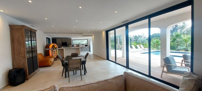 Image No.7-4 Bed House for sale