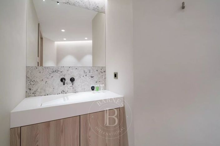 Image No.13-3 Bed Apartment for sale