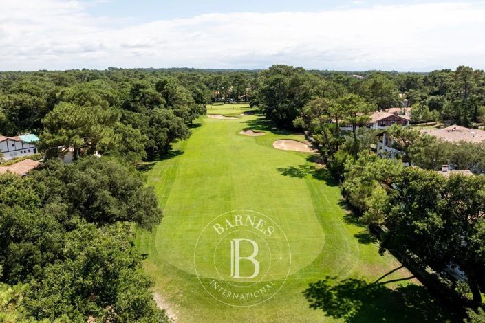 Image No.20-3 Bed House for sale