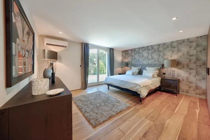 Image No.16-5 Bed House for sale