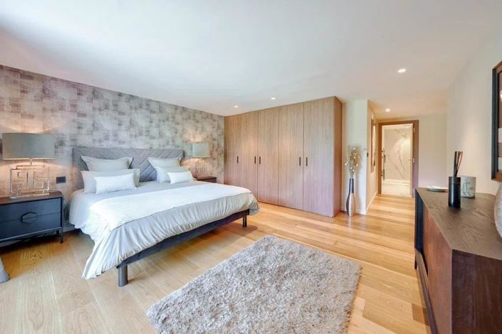 Image No.18-5 Bed House for sale