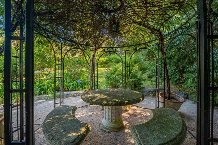 Image No.24-5 Bed House for sale