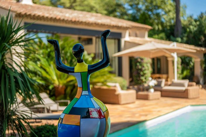 Image No.3-5 Bed House for sale